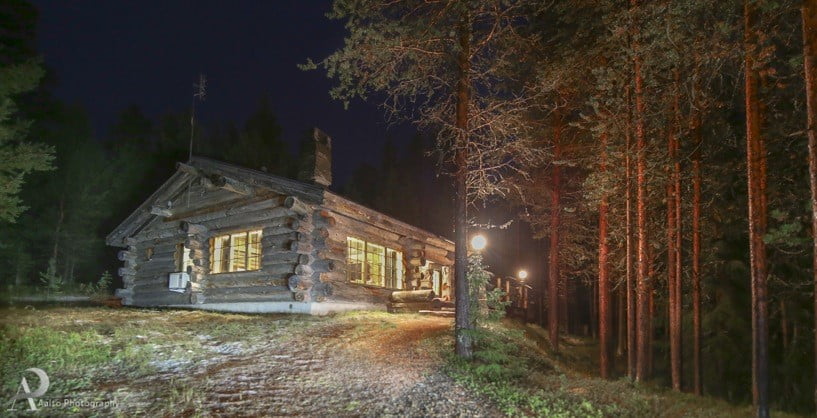 Kolme Ässää kelohuvila Ylläs Äkäslompolo